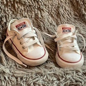 Toddler low top converse